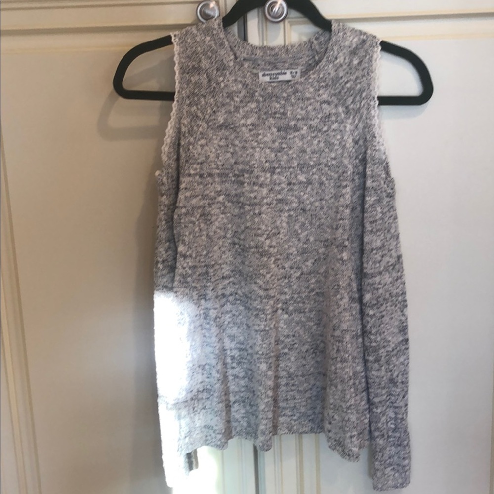 2 Abercrombie kids cold shoulder sweaters - Picture 5 of 7
